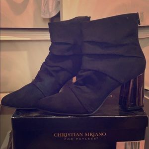 Woman’s Size 10, Style: Xanadu, Christian Sirano
